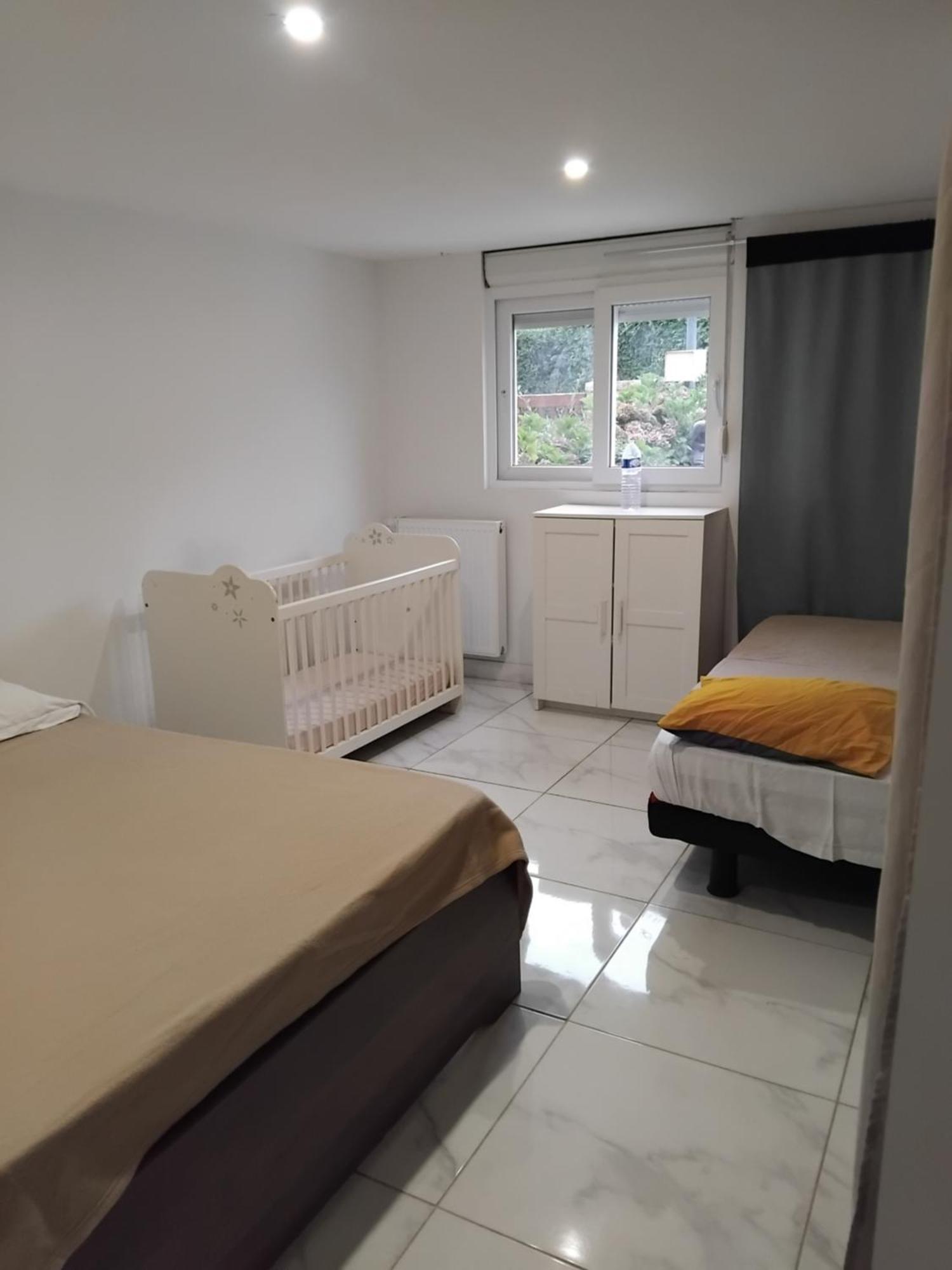 Appartement Disponible Vendredi , Samedi Et Dimanche Matin Chantepie Kültér fotó